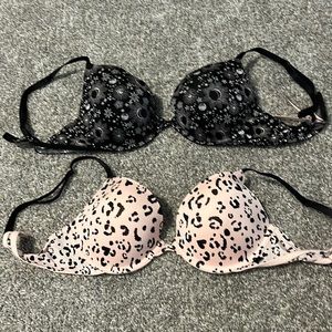 2 qty Victoria Secret push up bra